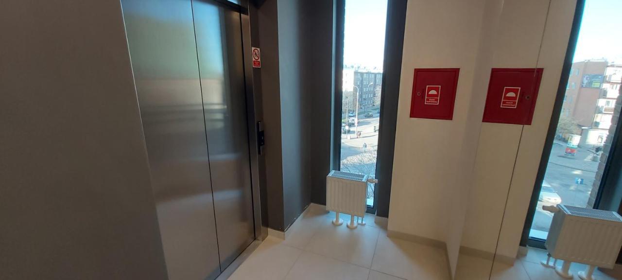 Central Apartments Ogrody 2 & Parking 格但斯克 外观 照片
